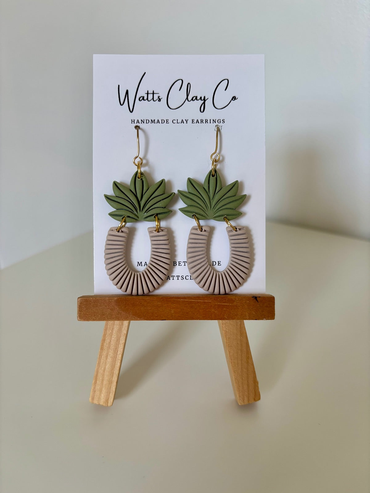Palm Dangle